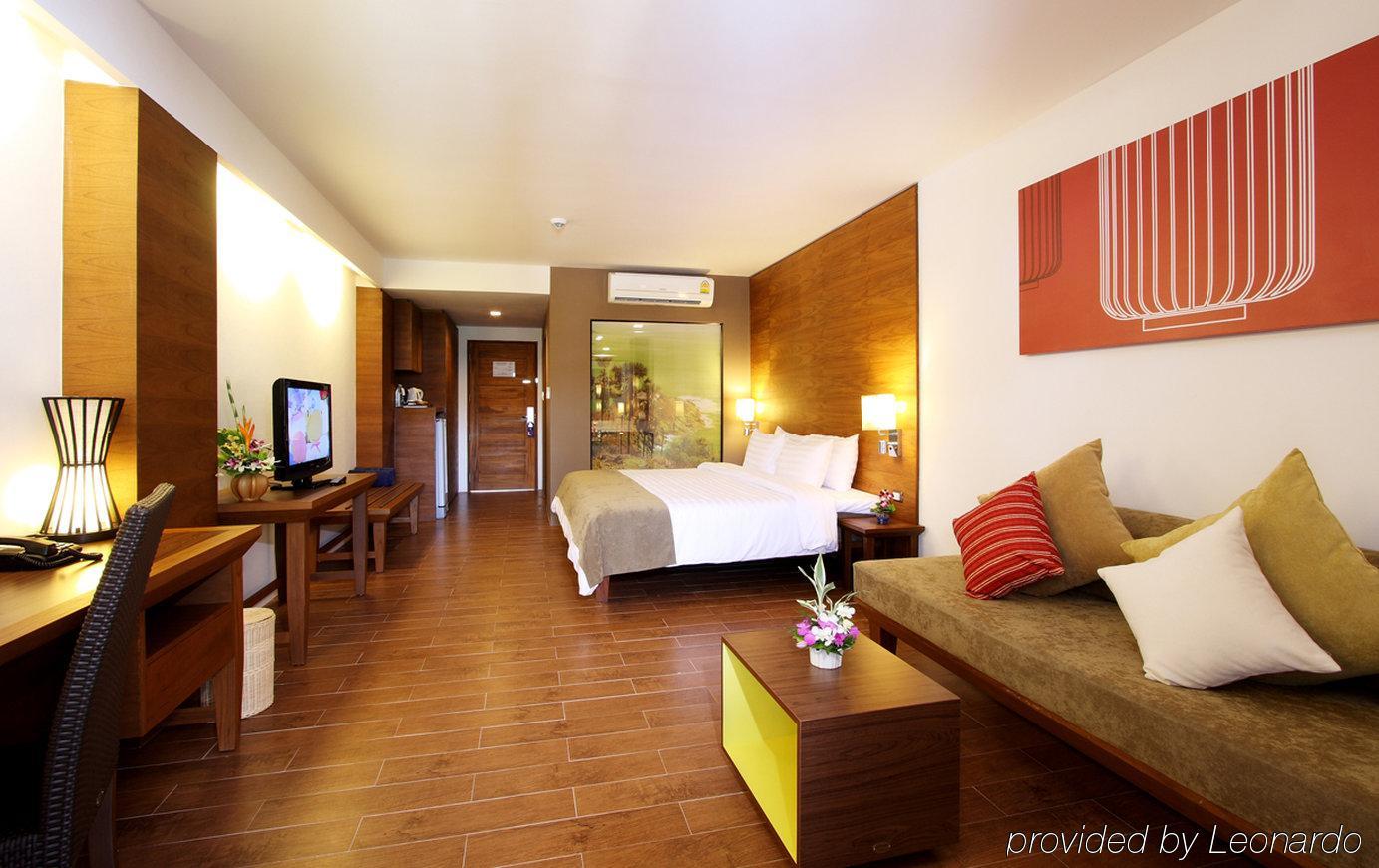 Kamala Beach Inn Phuket Εξωτερικό φωτογραφία